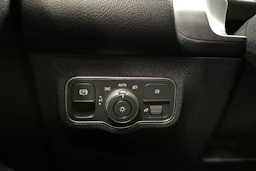 harmaa Mercedes-Benz EQB 2023 kuva 29.