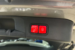 harmaa Mercedes-Benz EQB 2023 kuva 34.
