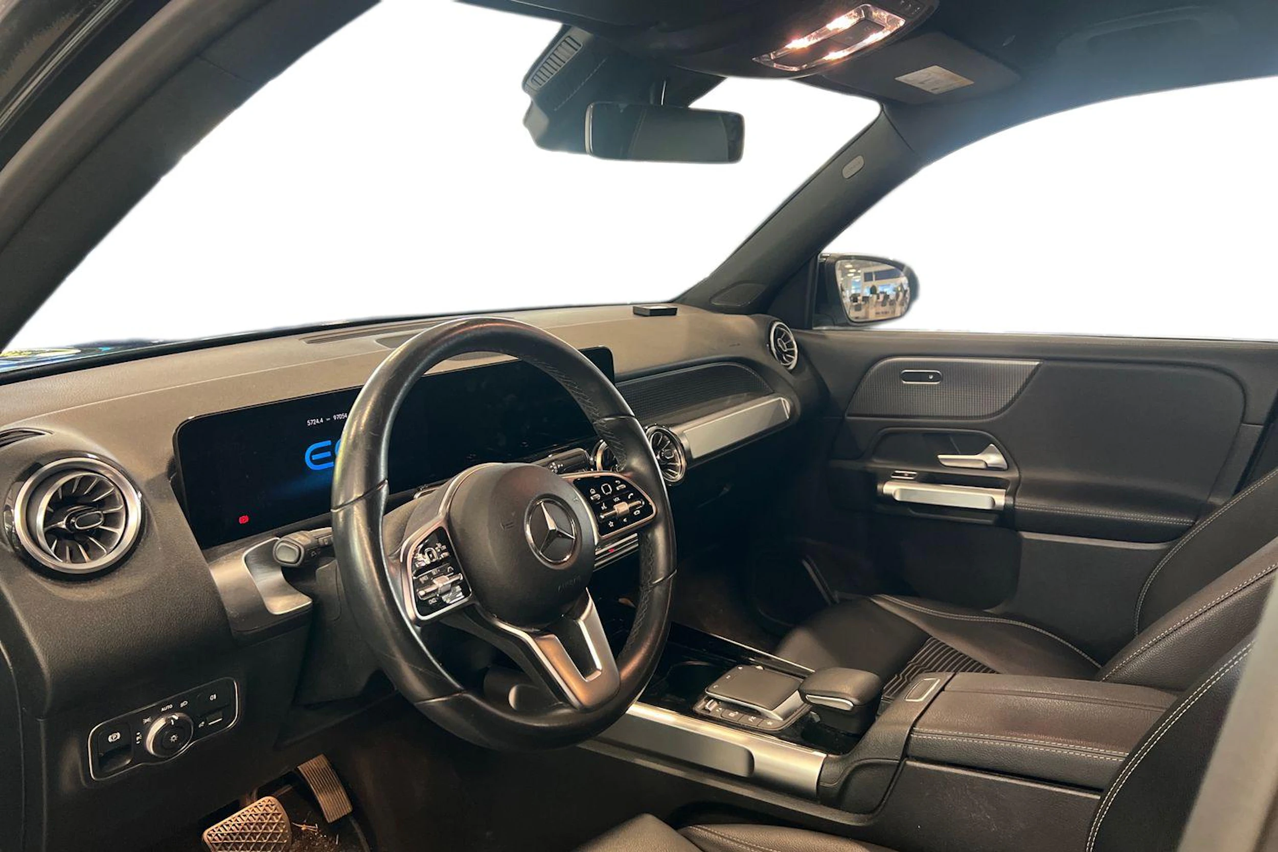 musta Mercedes-Benz EQB 2022 kuva 3.