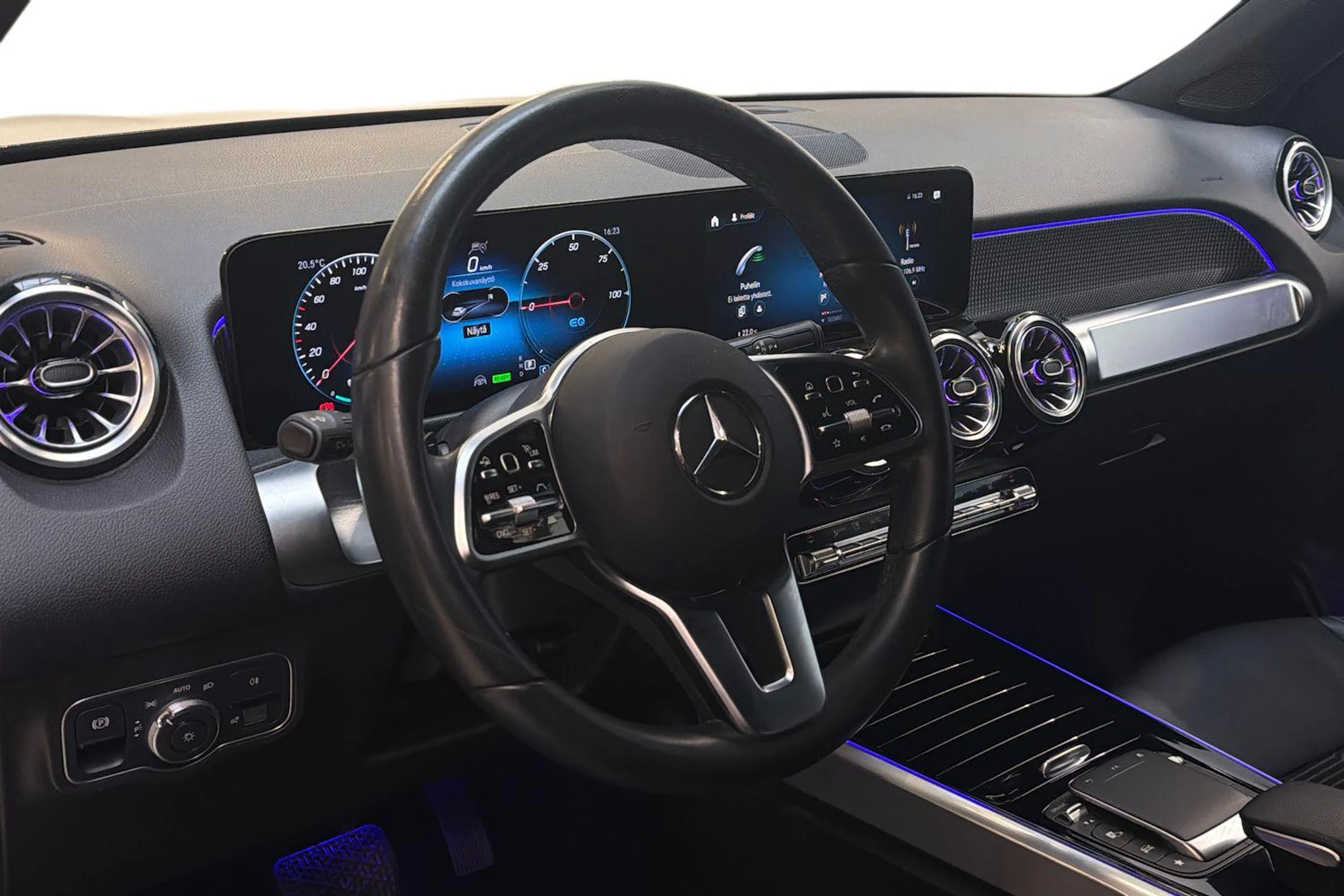 musta Mercedes-Benz EQB 2022 kuva 6.