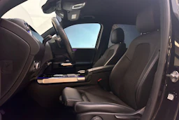 musta Mercedes-Benz EQB 2022 kuva 11.
