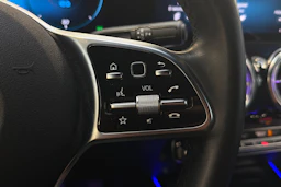 musta Mercedes-Benz EQB 2022 kuva 14.