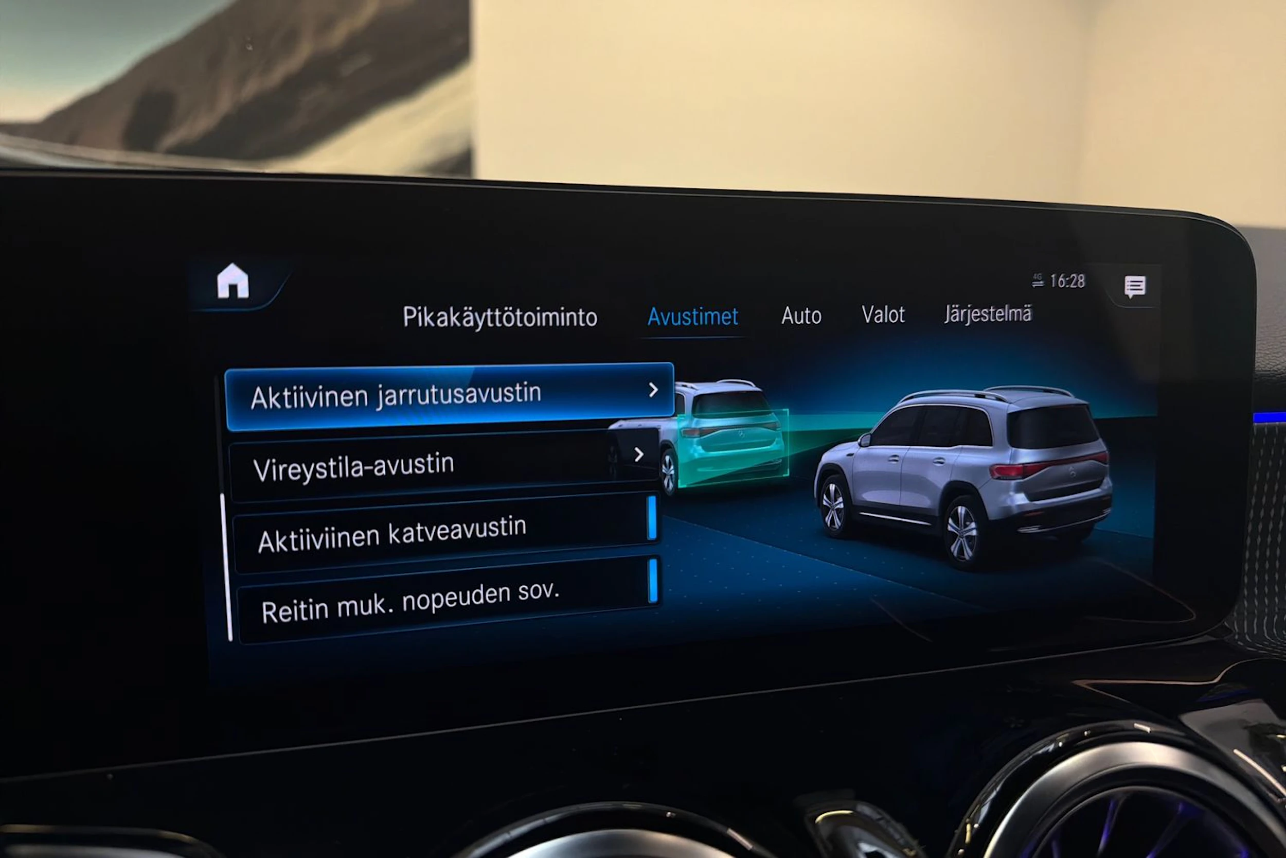 musta Mercedes-Benz EQB 2022 kuva 20.