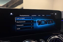 musta Mercedes-Benz EQB 2022 kuva 23.