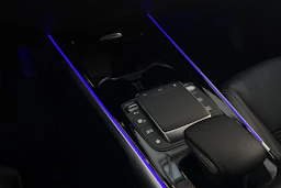 musta Mercedes-Benz EQB 2022 kuva 29.