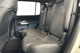 valkoinen Mercedes-Benz EQB 2022 kuva 10.