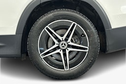 valkoinen Mercedes-Benz EQB 2022 kuva 11.
