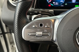 valkoinen Mercedes-Benz EQB 2022 kuva 18.