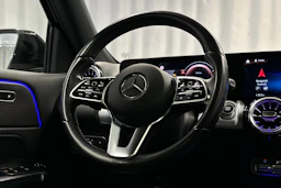 musta Mercedes-Benz EQB 2022 kuva 22.