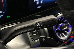 musta Mercedes-Benz EQB 2022 kuva 25.
