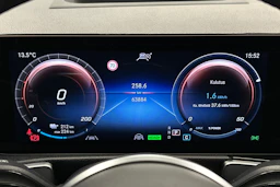 musta Mercedes-Benz EQB 2022 kuva 26.