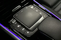 musta Mercedes-Benz EQB 2022 kuva 36.