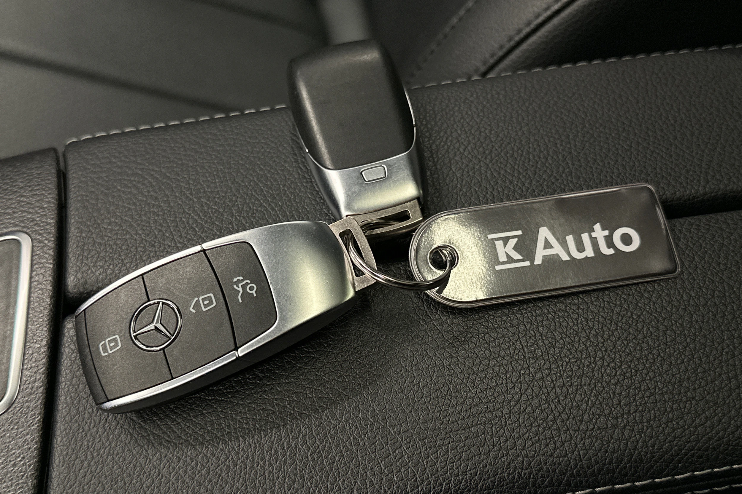 musta Mercedes-Benz EQB 2022 kuva 38.