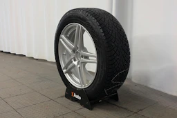 musta Mercedes-Benz EQB 2023 kuva 13.