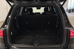 musta Mercedes-Benz EQB 2023 kuva 15.