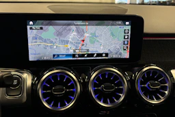 musta Mercedes-Benz EQB 2023 kuva 27.