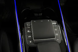 musta Mercedes-Benz EQB 2023 kuva 34.