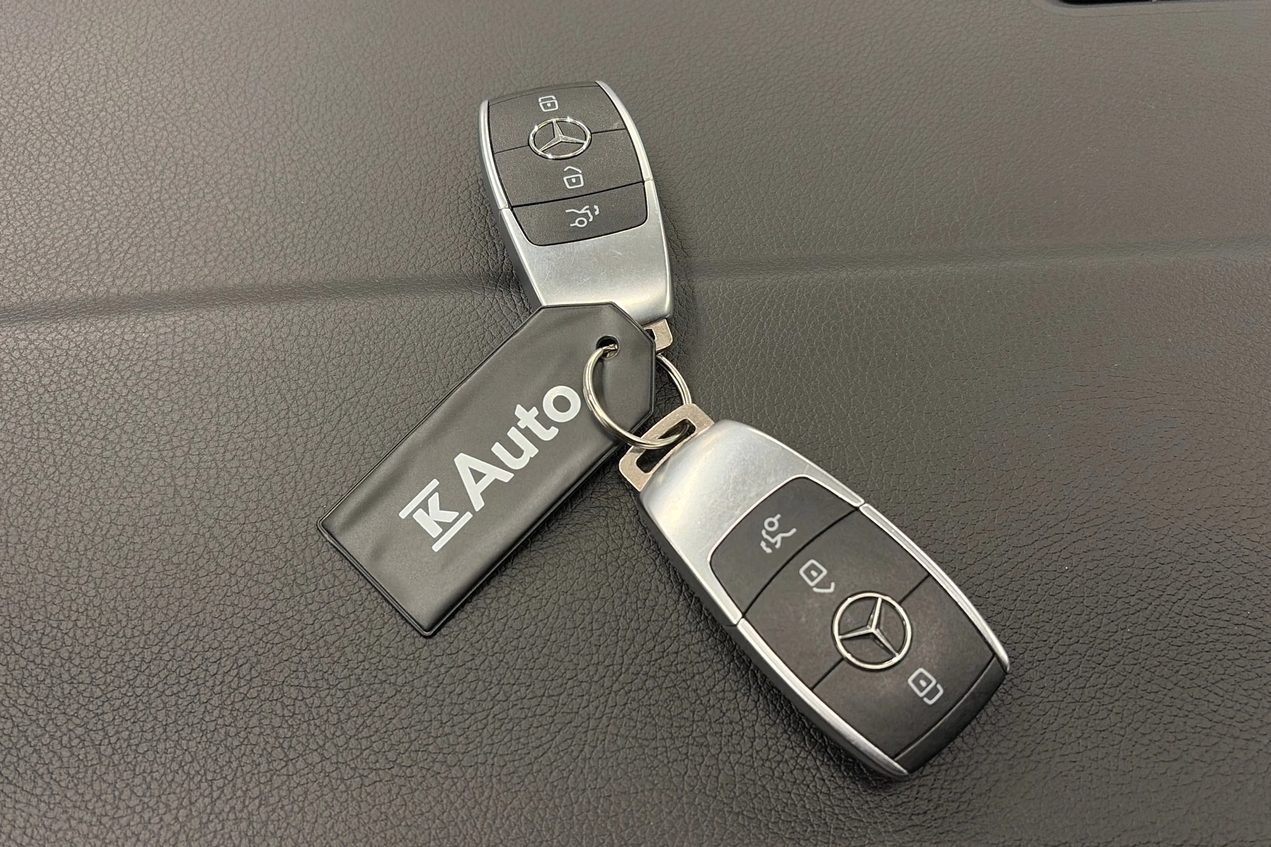 musta Mercedes-Benz EQB 2023 kuva 38.