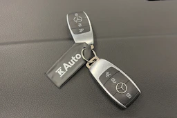 musta Mercedes-Benz EQB 2023 kuva 38.