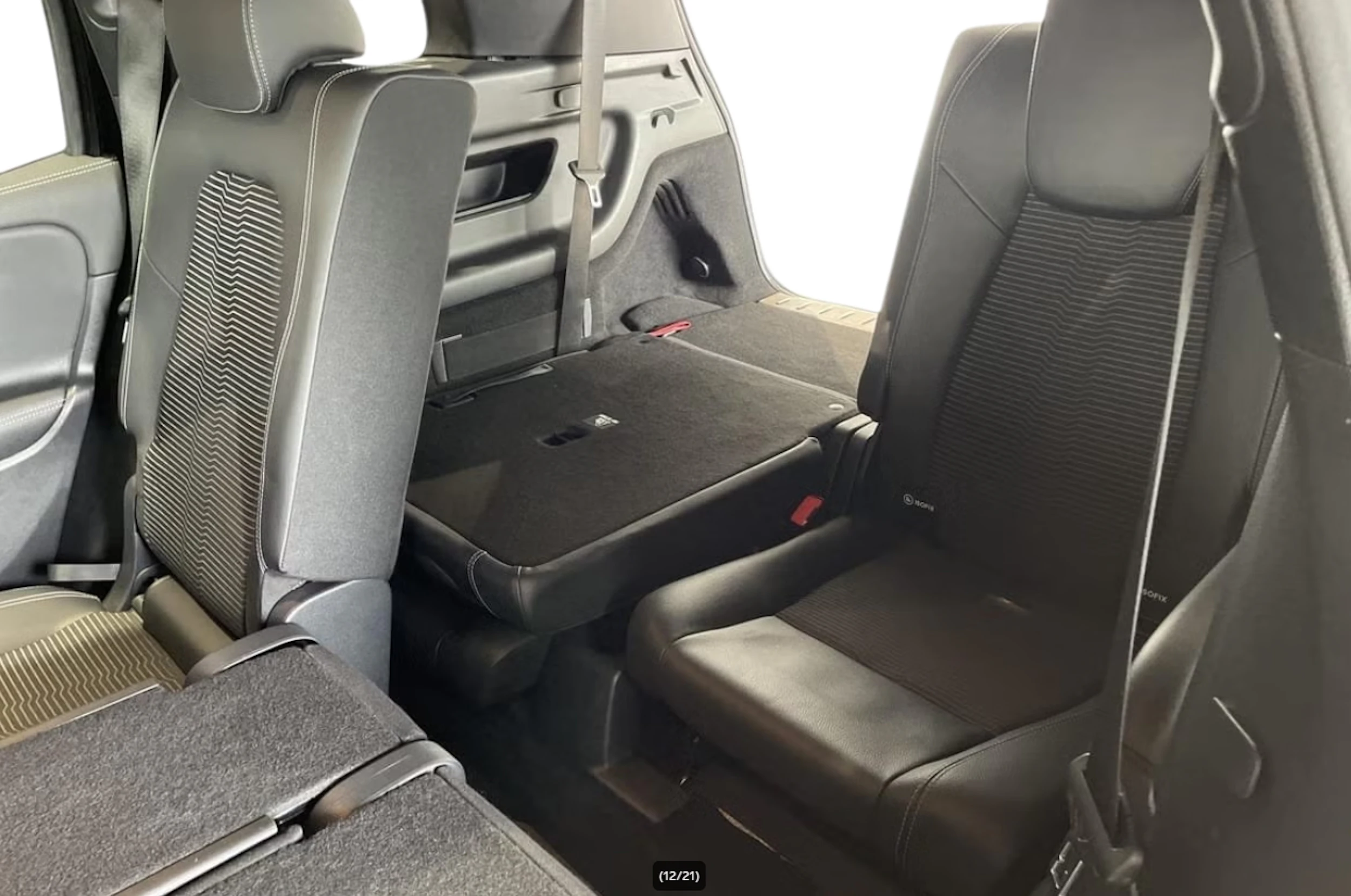 musta Mercedes-Benz EQB 2023 kuva 6.