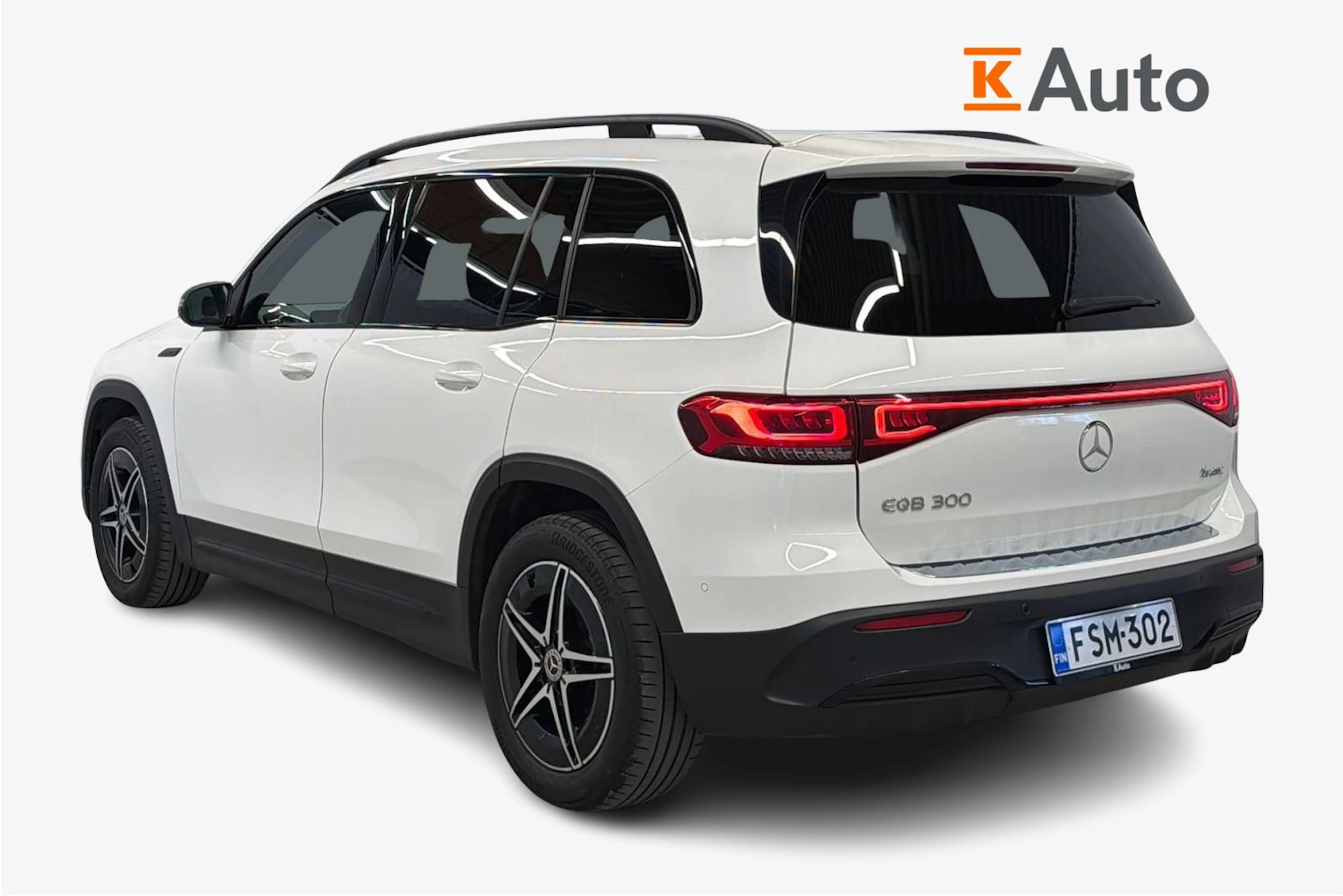 valkoinen Mercedes-Benz EQB 2023 kuva 3.