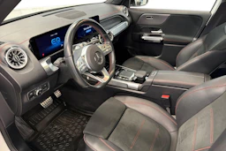 valkoinen Mercedes-Benz EQB 2023 kuva 8.