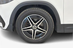 valkoinen Mercedes-Benz EQB 2023 kuva 12.