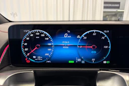 valkoinen Mercedes-Benz EQB 2023 kuva 15.