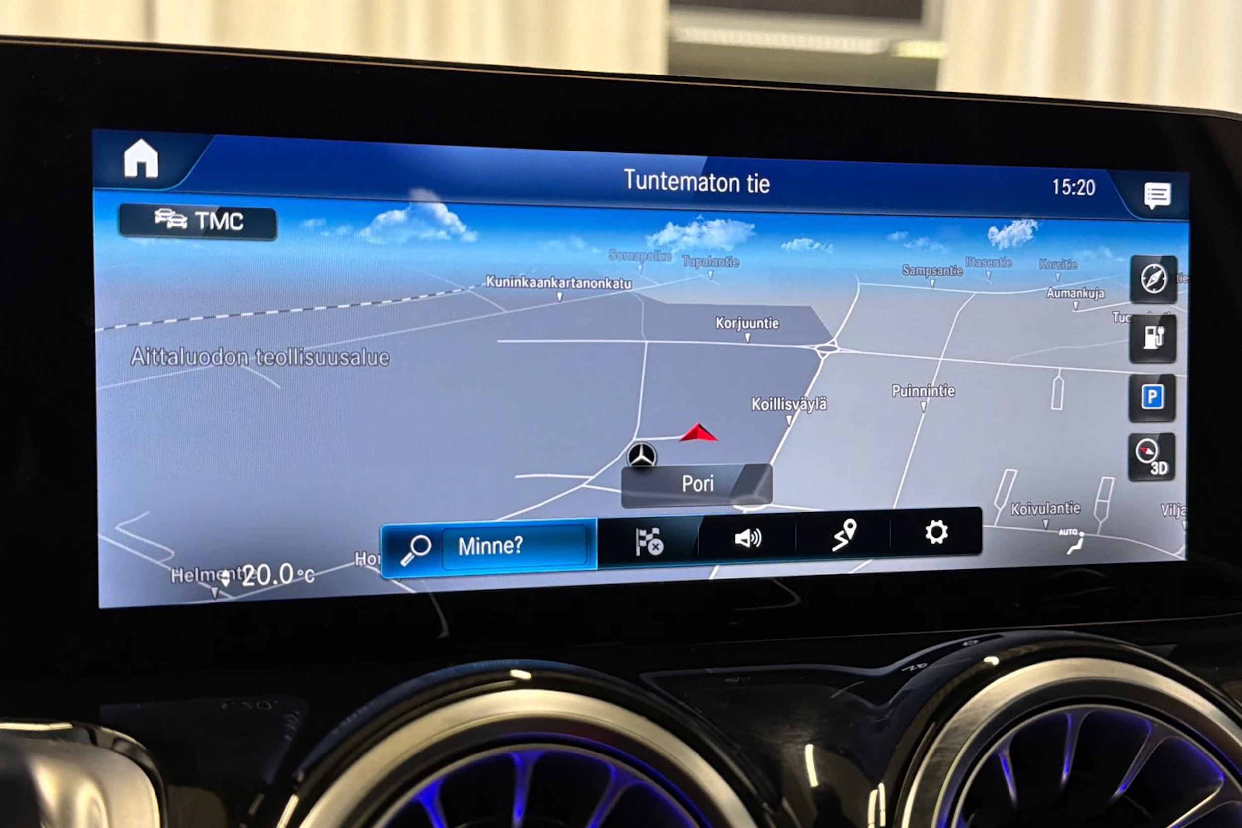 valkoinen Mercedes-Benz EQB 2023 kuva 19.