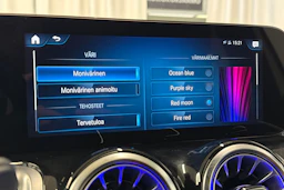 valkoinen Mercedes-Benz EQB 2023 kuva 20.