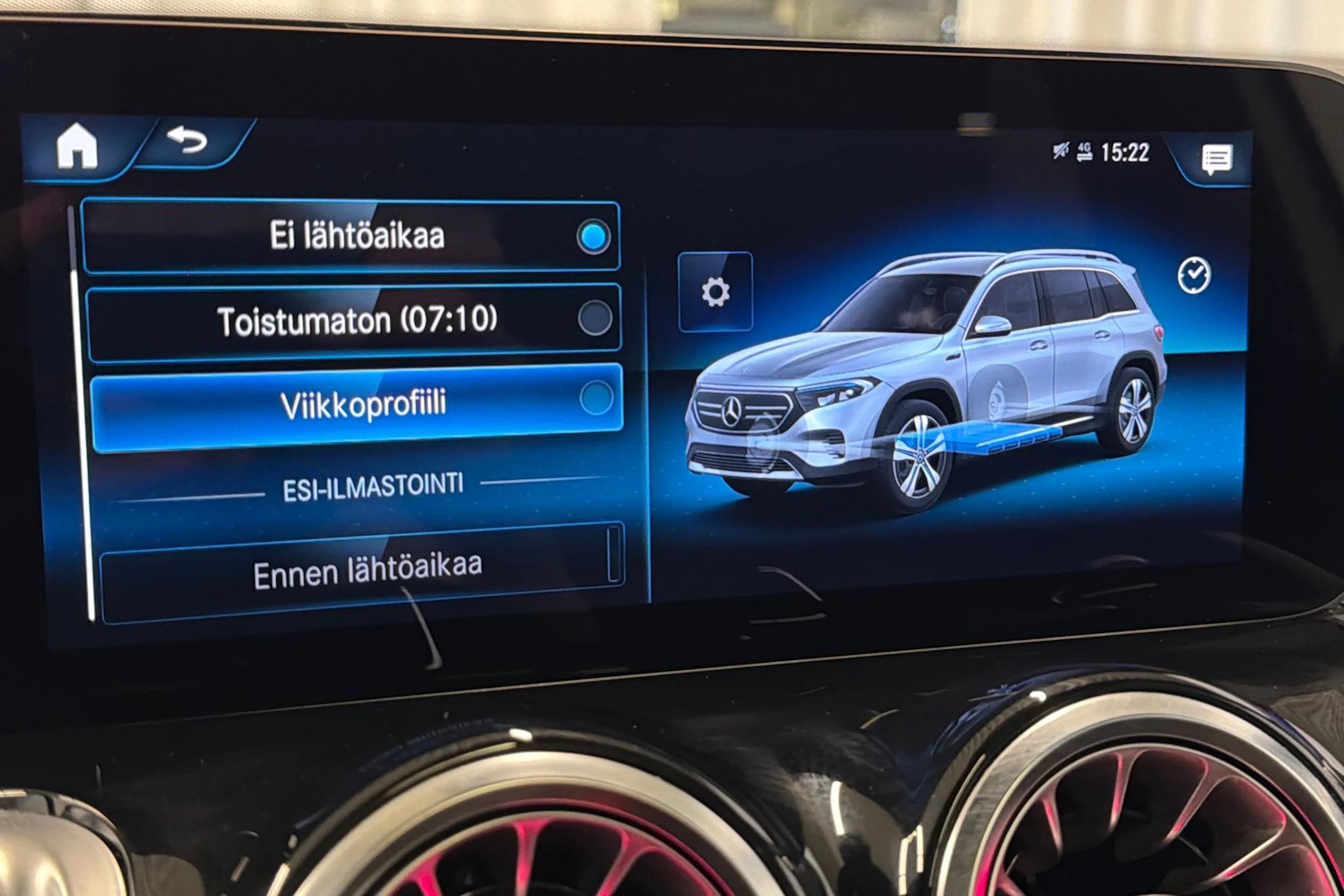 valkoinen Mercedes-Benz EQB 2023 kuva 21.