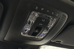 valkoinen Mercedes-Benz EQB 2023 kuva 24.