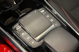 valkoinen Mercedes-Benz EQB 2023 kuva 25.