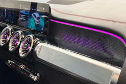 valkoinen Mercedes-Benz EQB 2023 kuva 27.