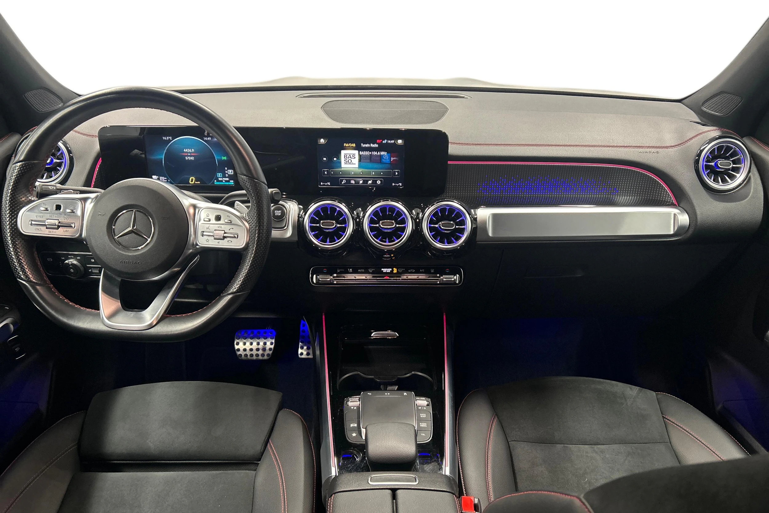 Musta Mercedes-Benz EQB 2023 kuva 9.