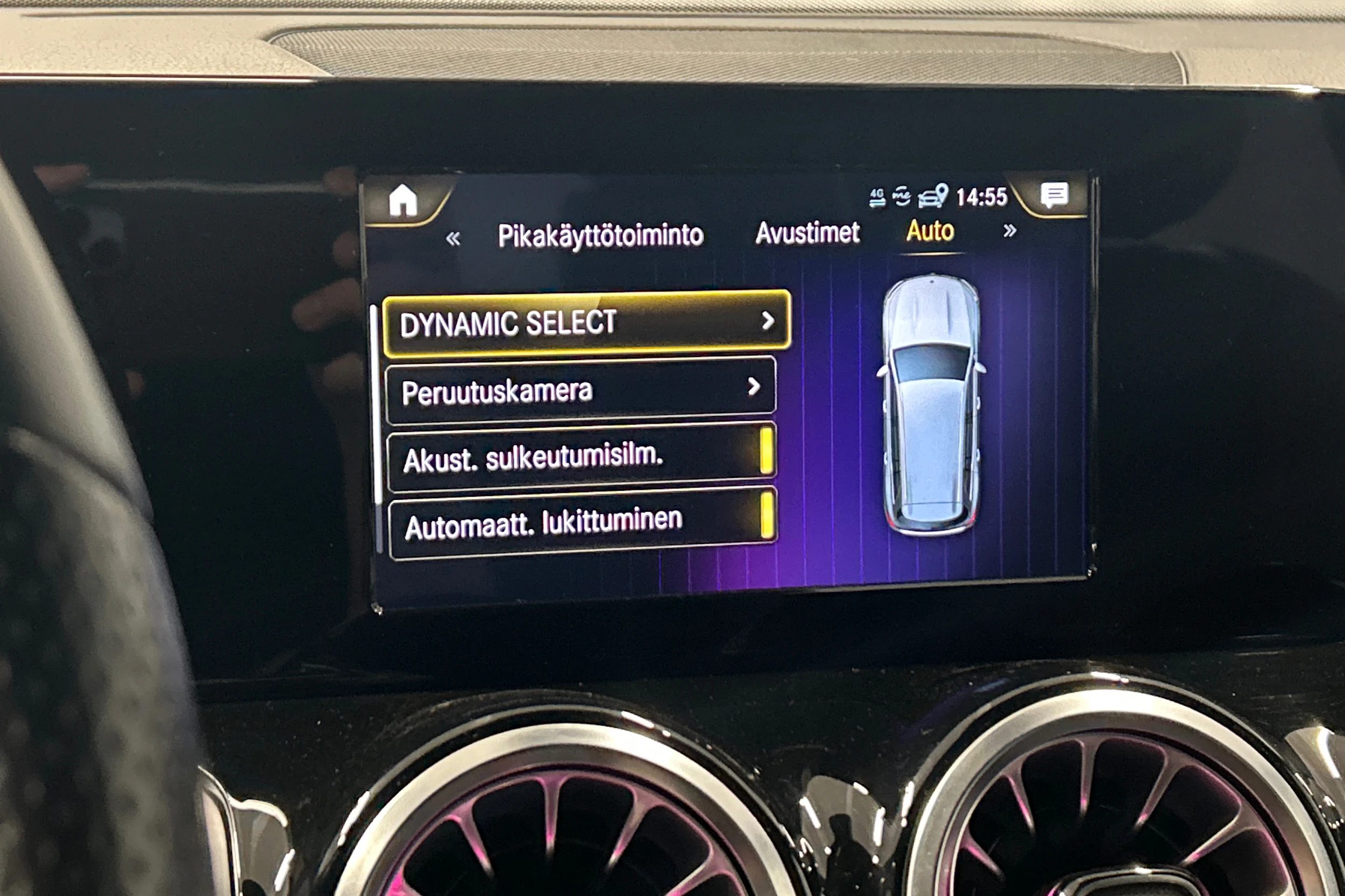 Musta Mercedes-Benz EQB 2023 kuva 20.