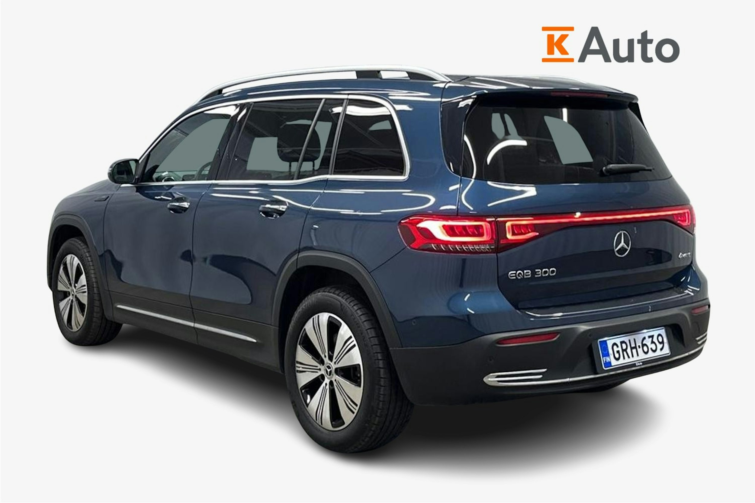 sininen Mercedes-Benz EQB 2023 kuva 2.