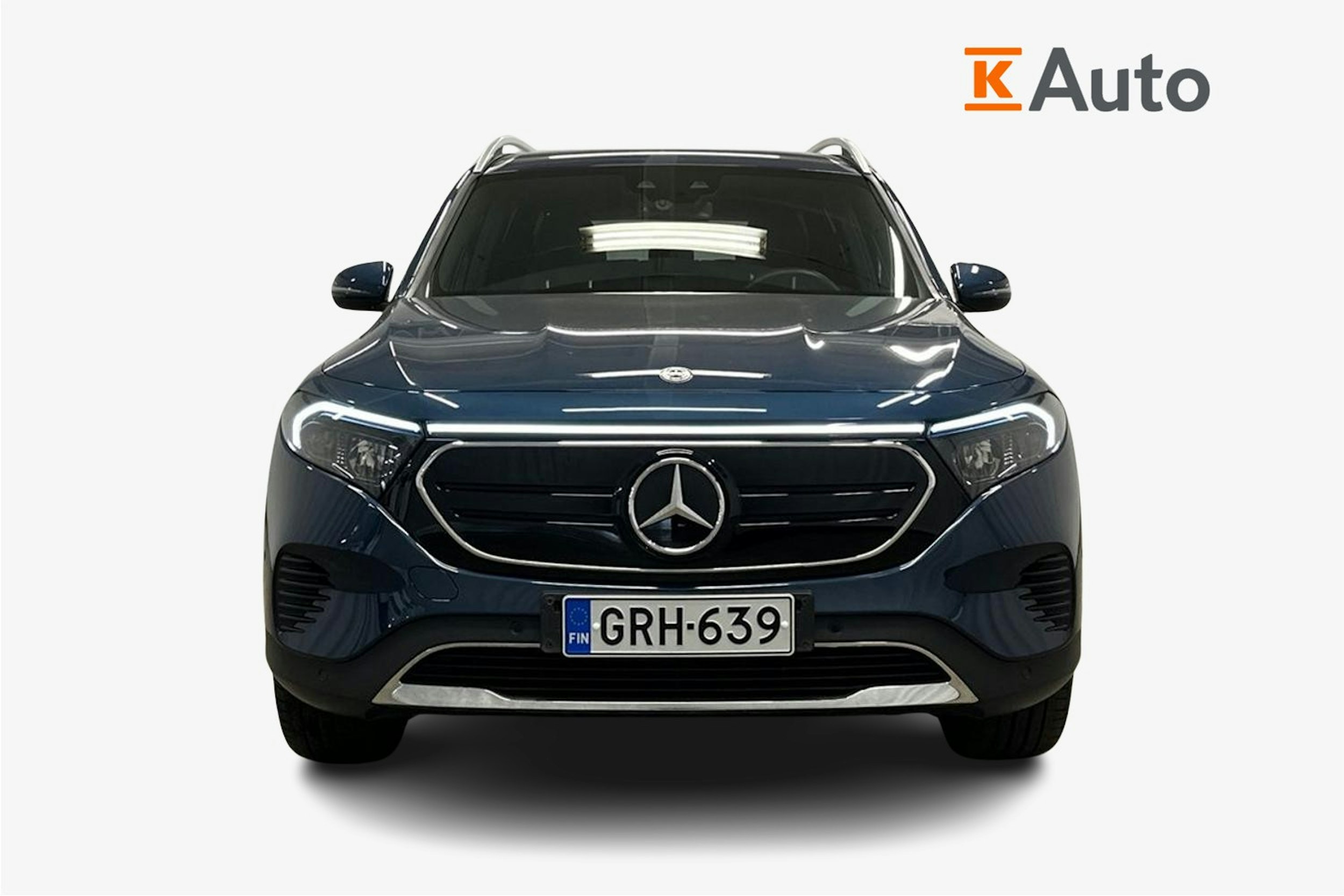 sininen Mercedes-Benz EQB 2023 kuva 5.