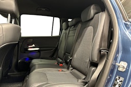 sininen Mercedes-Benz EQB 2023 kuva 10.