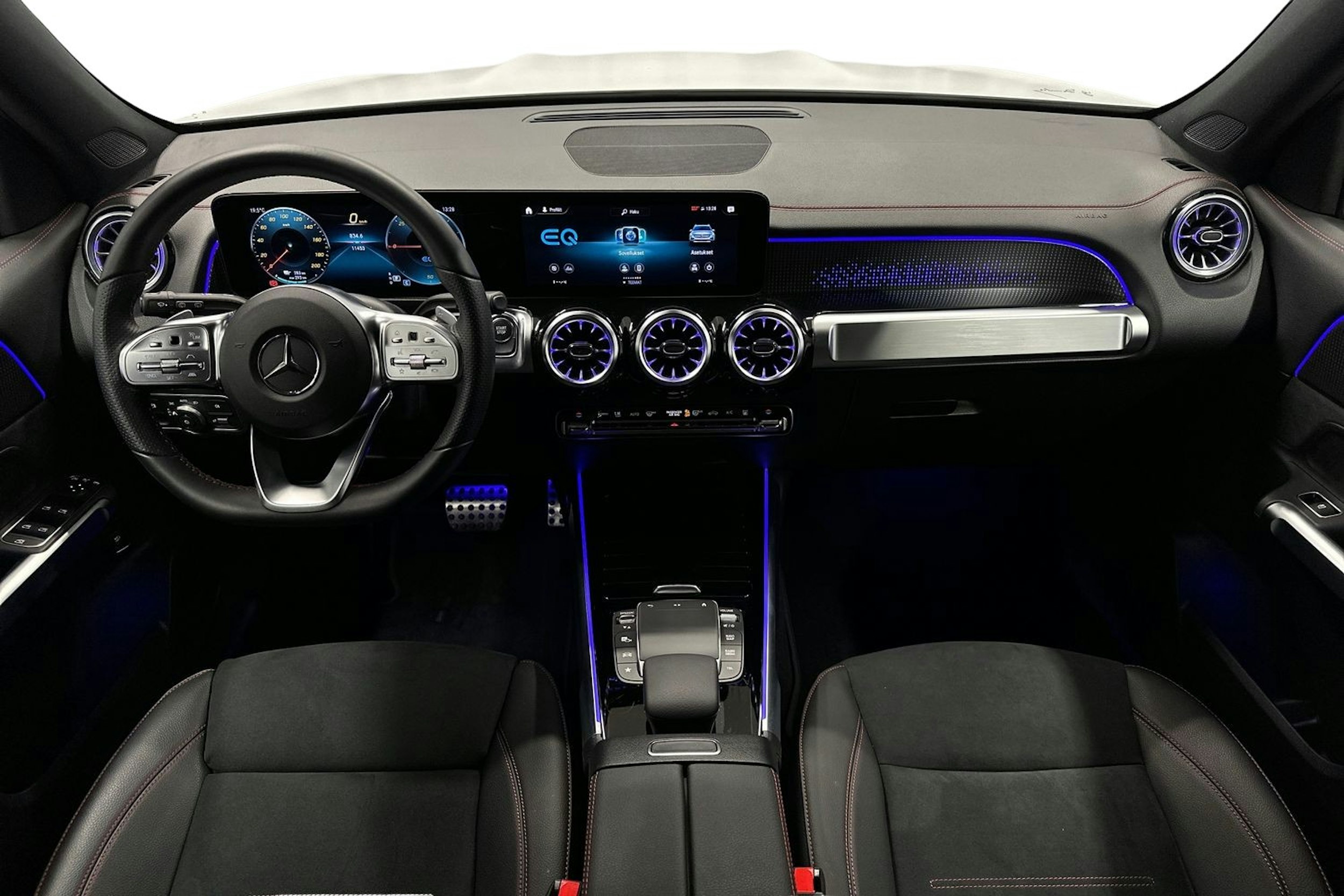 valkoinen Mercedes-Benz EQB 2023 kuva 9.