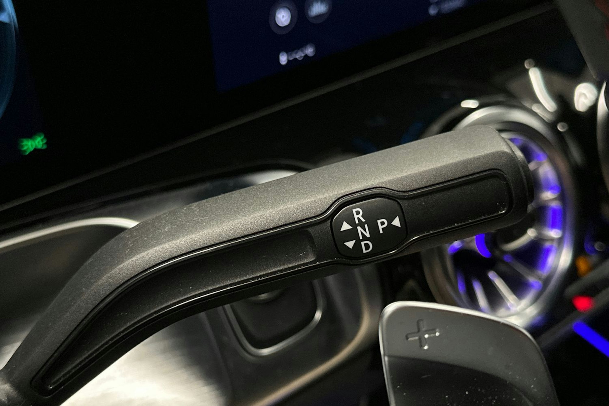 valkoinen Mercedes-Benz EQB 2023 kuva 22.