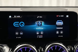 valkoinen Mercedes-Benz EQB 2023 kuva 24.