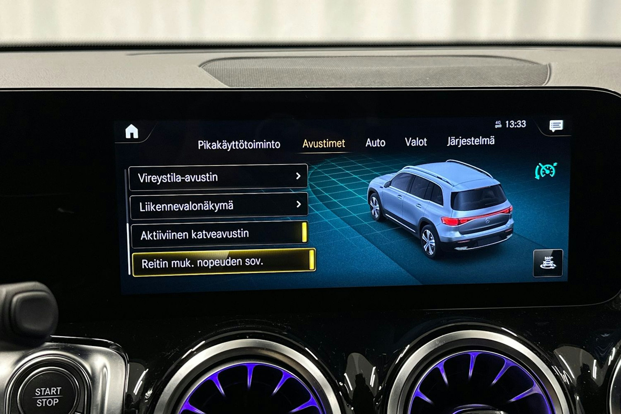 valkoinen Mercedes-Benz EQB 2023 kuva 31.