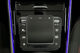 valkoinen Mercedes-Benz EQB 2023 kuva 34.