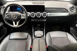 musta Mercedes-Benz EQB 2023 kuva 9.
