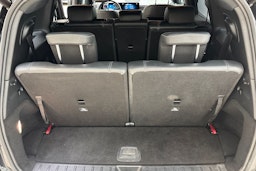 musta Mercedes-Benz EQB 2023 kuva 16.
