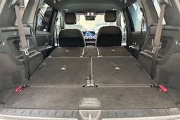 musta Mercedes-Benz EQB 2023 kuva 18.