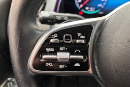 musta Mercedes-Benz EQB 2023 kuva 24.
