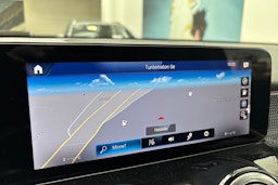 musta Mercedes-Benz EQB 2023 kuva 29.