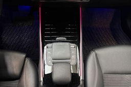 musta Mercedes-Benz EQB 2023 kuva 35.